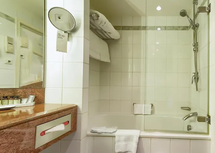 Superior King Suite