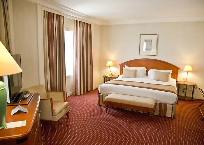 Superior King Suite